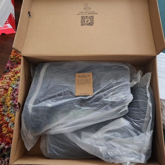 Bear Paw Isabella - Picture 2 of 6